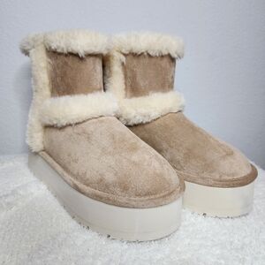 Madden Girl "Everett" Platform Tan Faux-Fur Ankle Boot NWOT Size 6.5